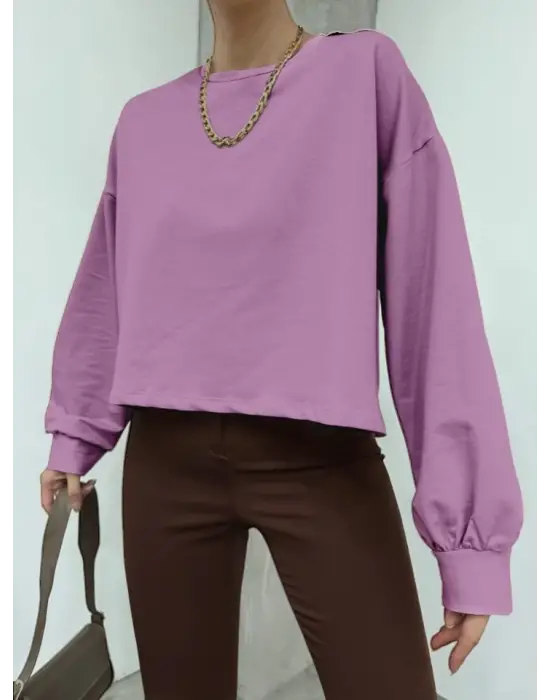 Omarı Rahat ve Şık Oversize Crop Sweatshirt