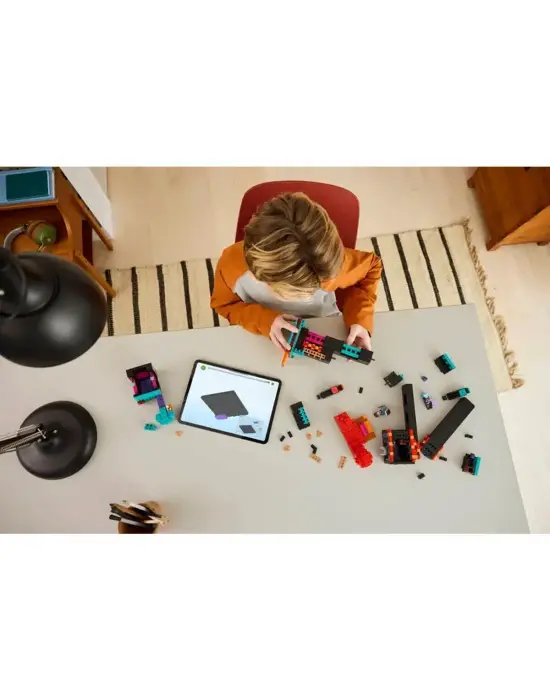 21279 Lego Minecraft Enderman Kulesi 867 parça +9 yaş