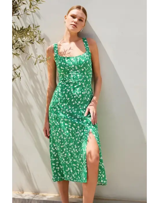 2282 Yırtmaçlı Askılı Viskon Elbise - Yeşil