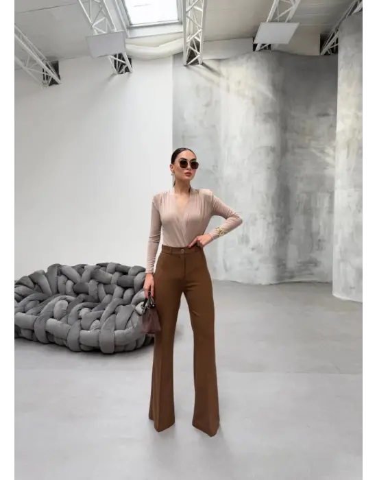 Omarı Yumuşak Dokulu Ispanyol Paça Pantolon