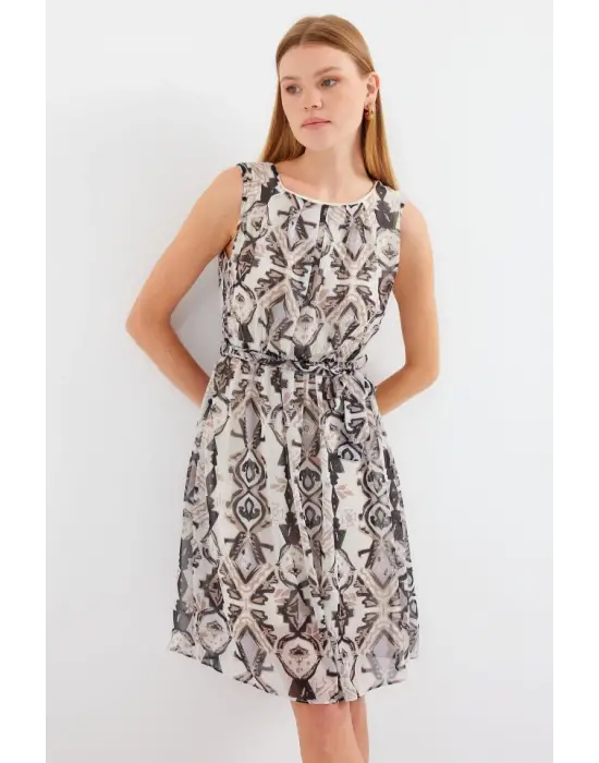 2501 Desenli Sıfır Kol Şifon Elbise - Siyah