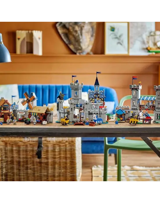 31168 Lego Creator 3in1 - Orta Çağ Atlı Şövalye Kalesi 1371 parça +9 yaş