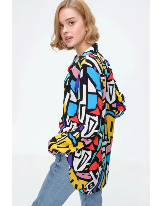 Çarpıcı Grafik Desenli Gömlek