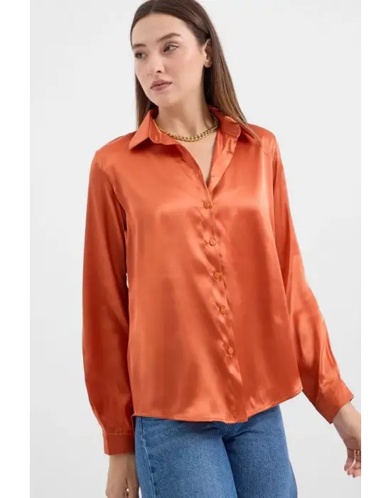 Şık Saten Gömlek