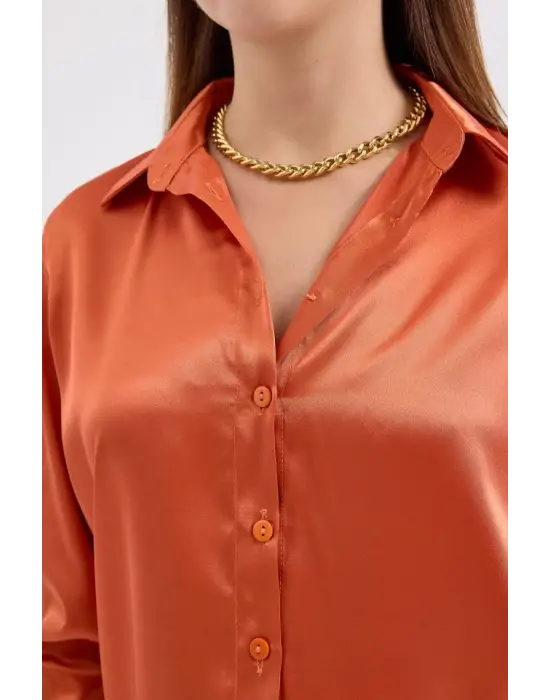 Şık Saten Gömlek