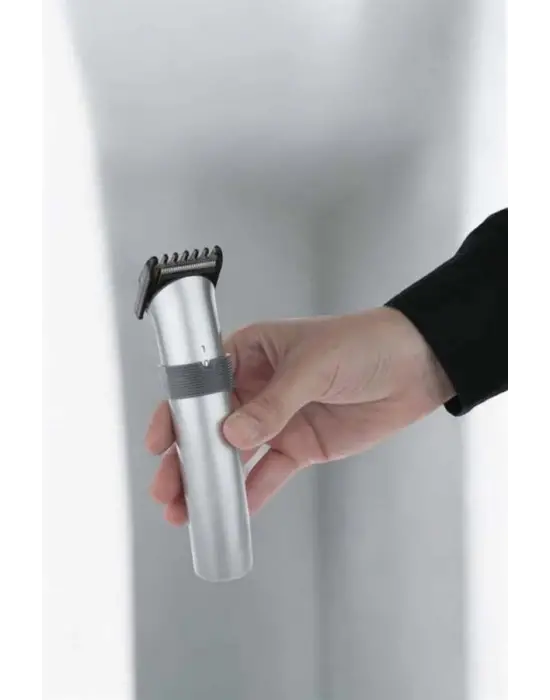 4 Taraklı Profesyonel Şarjlı Saç Ve Sakal Kesme Tıraş Makinesi Seti