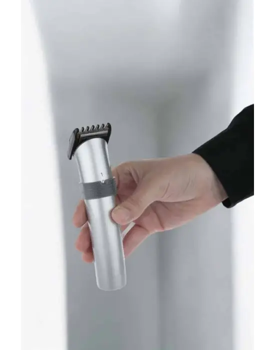 4 Taraklı Profesyonel Şarjlı Saç Ve Sakal Kesme Tıraş Makinesi Seti