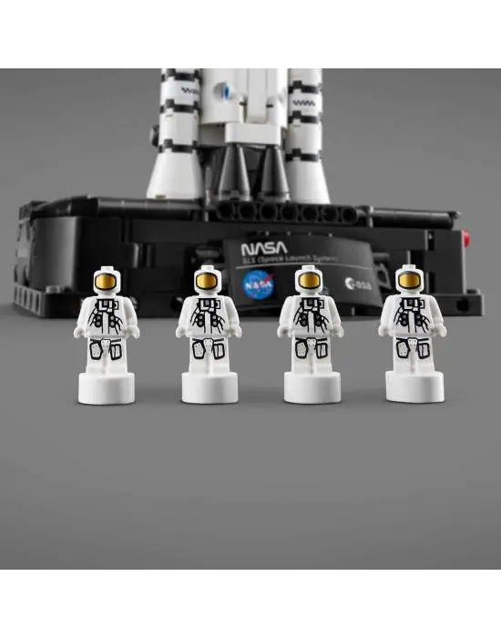 42221 Lego Technic NASA Artemis Uzay Fırlatma Sistemi Roketi 632 parça +9 yaş