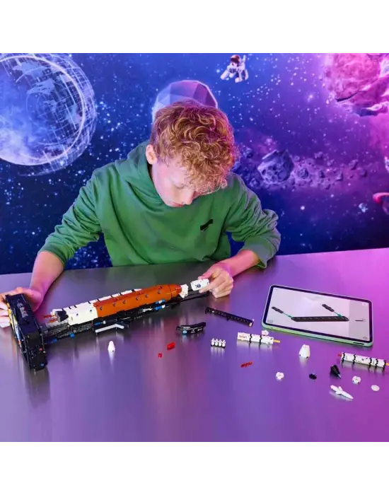 42221 Lego Technic NASA Artemis Uzay Fırlatma Sistemi Roketi 632 parça +9 yaş