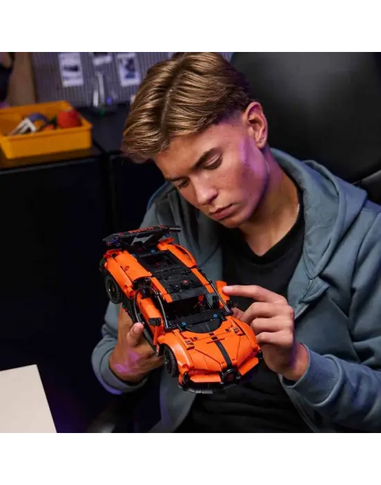 42222 Lego Technic Bugatti Chiron Pur Sport 771 parça +9 yaş