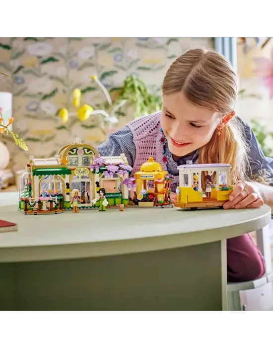Omarı Lego Friends Kafe ve Çiçekçi Dükkanı - Eğlenceli Oyuncak Seti