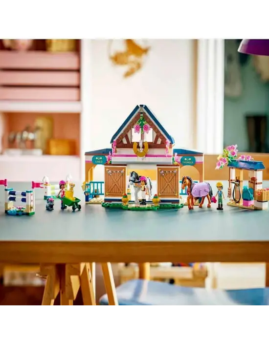 42688 Lego Friends Binicilik Akademisi 735 parça +7 yaş