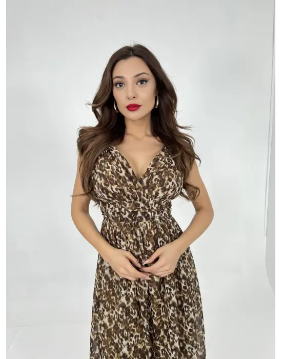 Omarı Yazın Rahatlığını Keşfet: Kırmızı Desenli Elbise