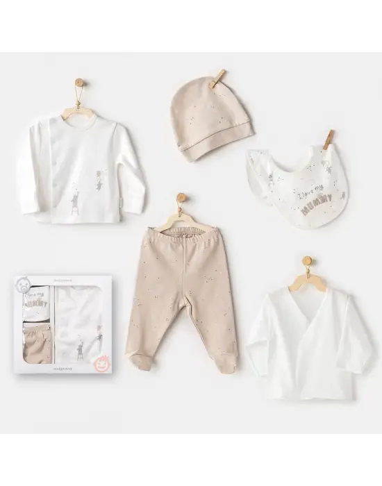 Omarı Enerjik ve Rahat Beige Hastane Çıkışı Takımı