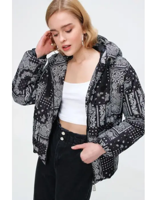 5125 Desenli Şişme Mont - Siyah - Beyaz 1