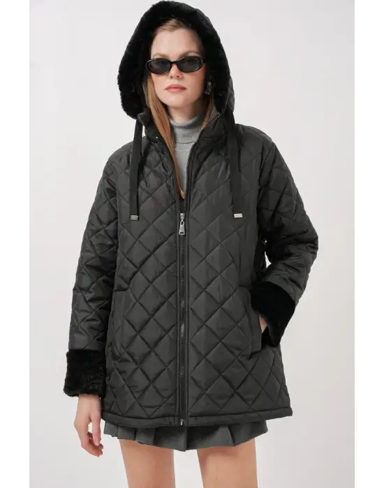 5197 Kapüşonlu Kapitone Mont - Siyah