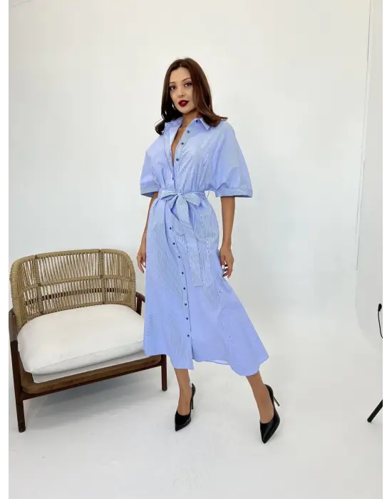 Omarı Şık ve Rahat Mavi-Beyaz Çizgili Elbise