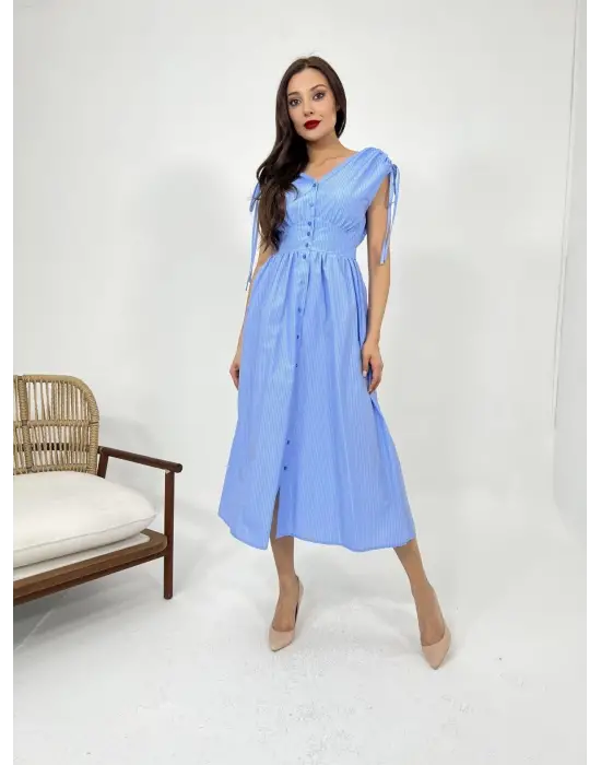 Omarı Şıklığıyla Büyüleyen Çizgili Elbise