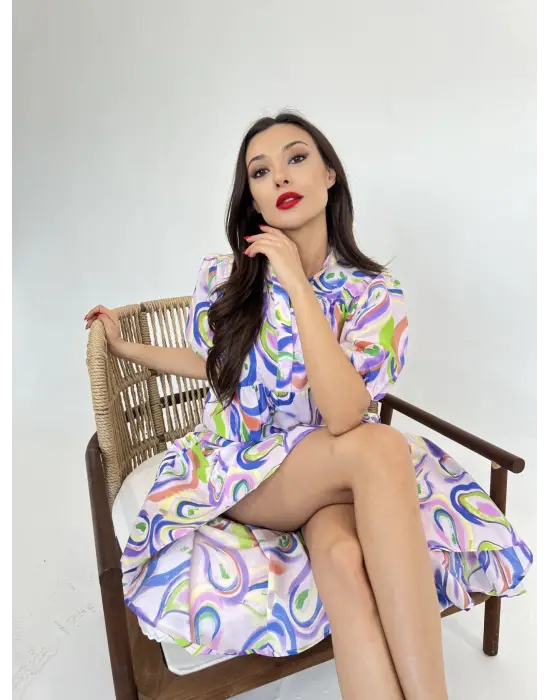 Omarı Siyah İnce Kemer Detaylı Diz Üstü Elbise