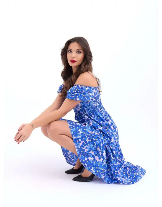 Omarı Zarif Dantel Detaylı Siyah Elbise