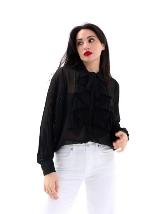 Omarı Şık Siyah Gömlek Modası