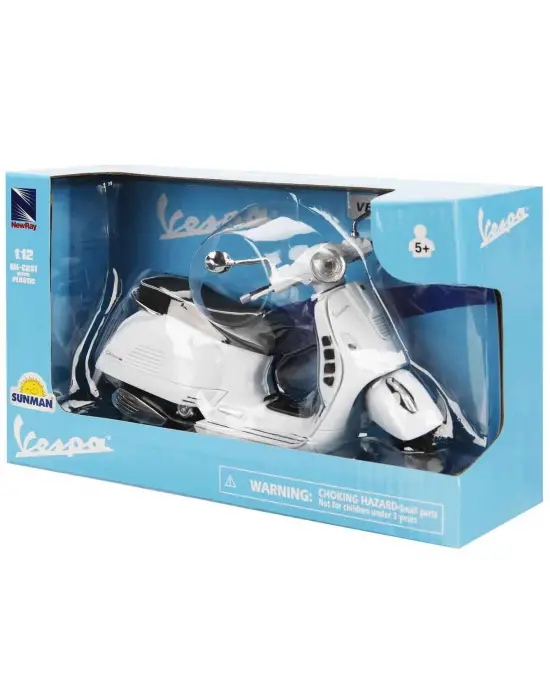 Omarı Ultra Detaylı Vespa GTS Super Motor Maketi