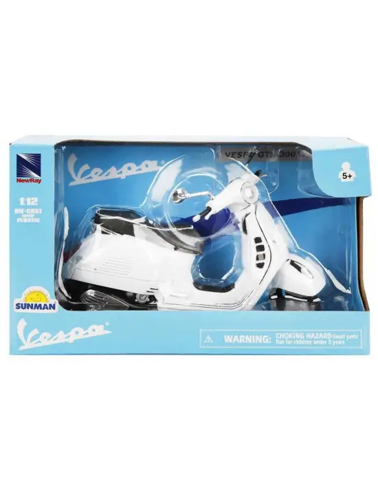Omarı Ultra Detaylı Vespa GTS Super Motor Maketi
