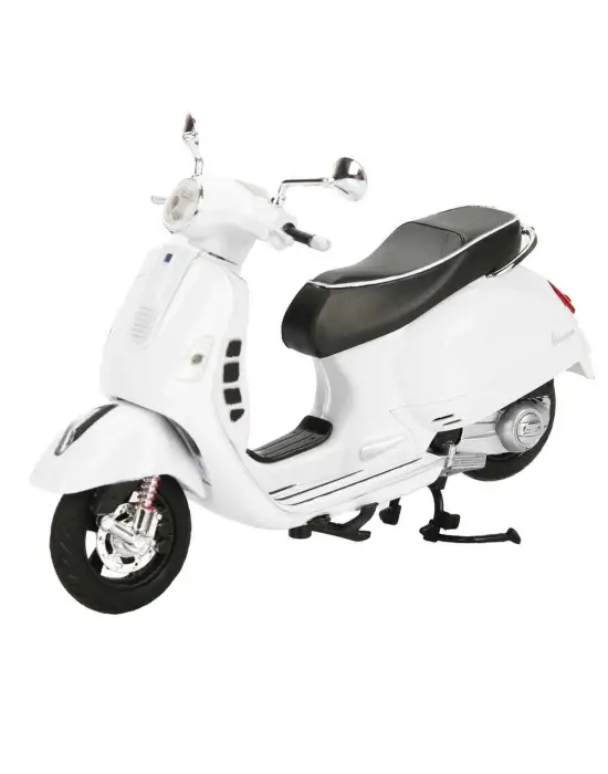 Omarı Ultra Detaylı Vespa GTS Super Motor Maketi