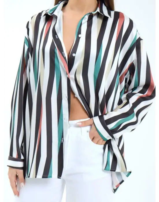 Omarı Zamansız Şıklıkta Beyaz Gömlek