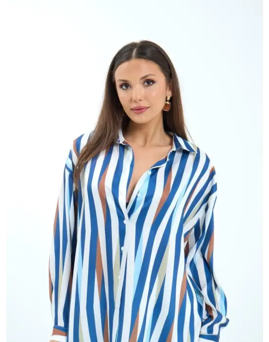 Omarı Şık Dantel Detaylı Kadın Gömlek