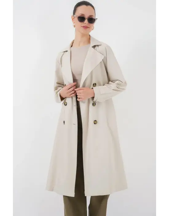 5853 Kruvaze Yaka Arkası Baskılı Trençkot - A.Bej