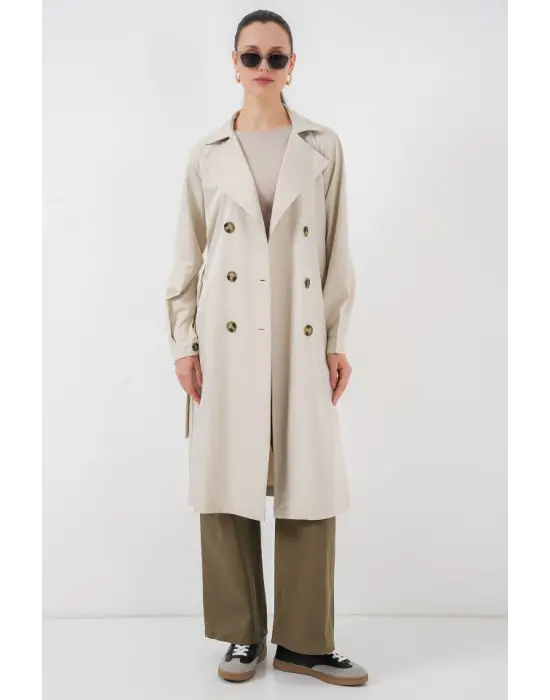 5853 Kruvaze Yaka Arkası Baskılı Trençkot - A.Bej
