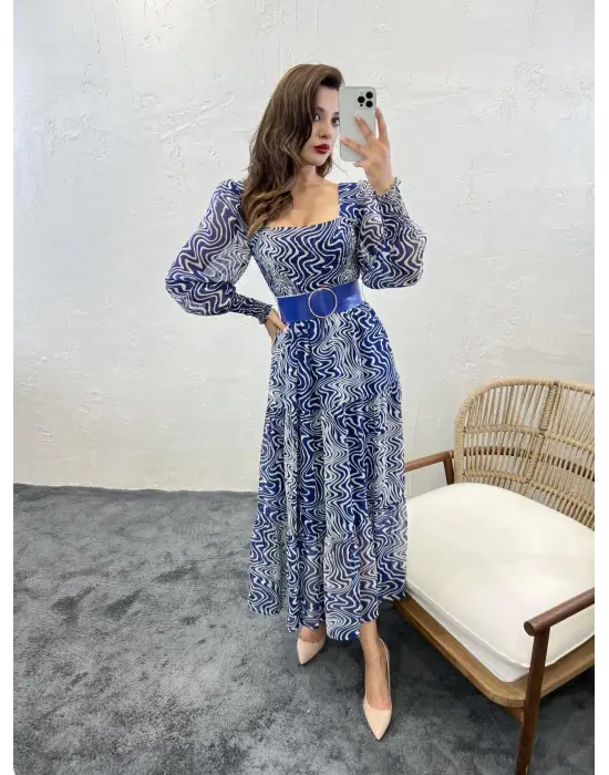 Omarı Zarif Kadife Elbise