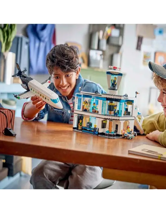 60502 Lego City Havaalanı ve Uçak 887 parça +8 yaş