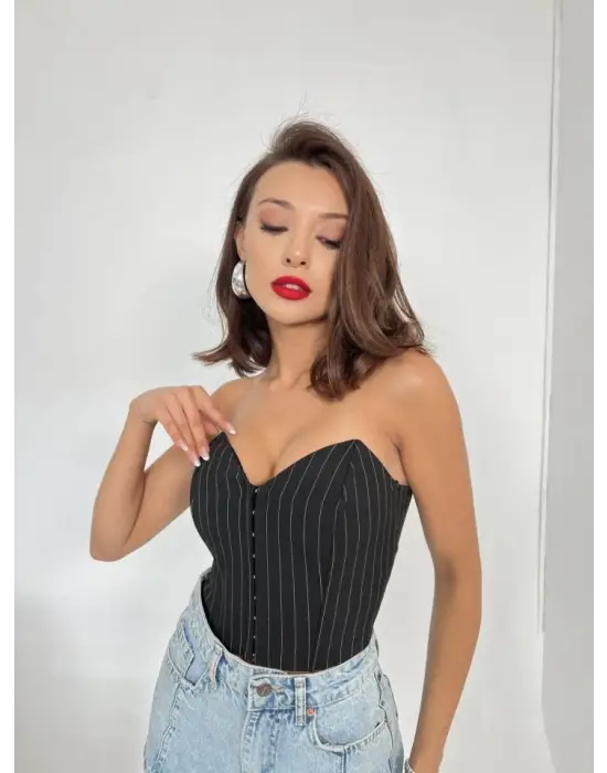 Omarı Siyah Crop Bluz