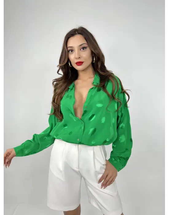 Omarı Yüksek Kaliteli Beyaz Gömlek