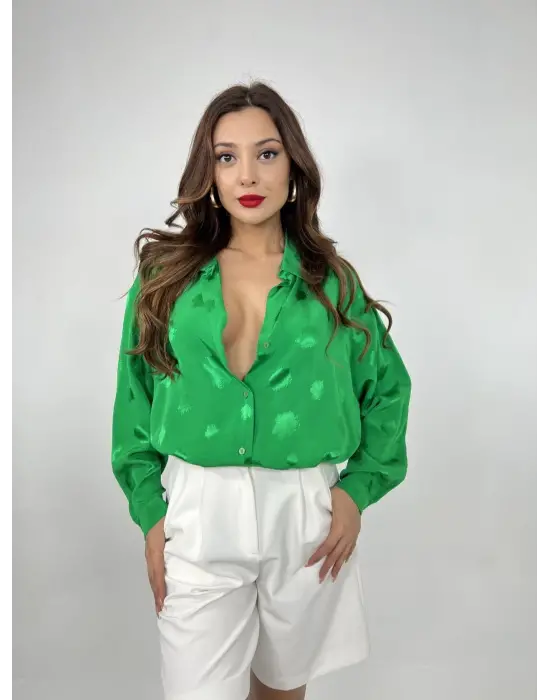 Omarı Yüksek Kaliteli Beyaz Gömlek