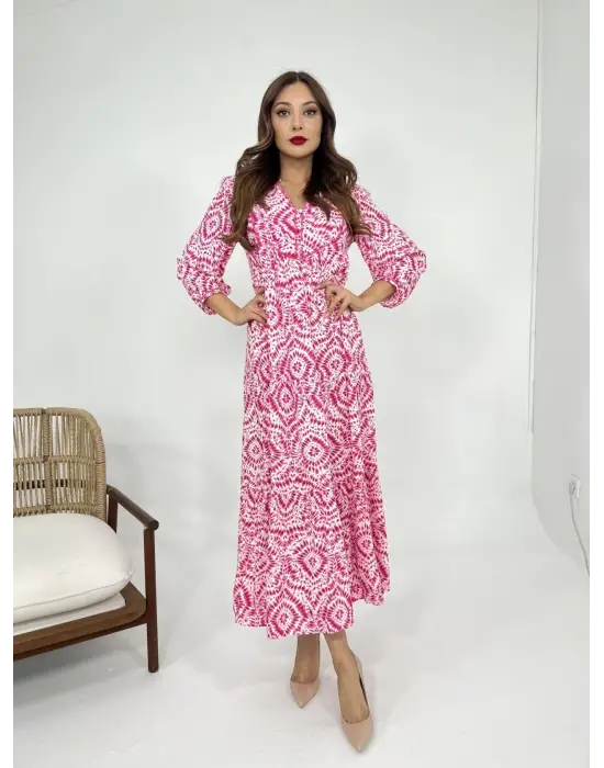 Omarı Şık ve Zarif Siyah Elbise