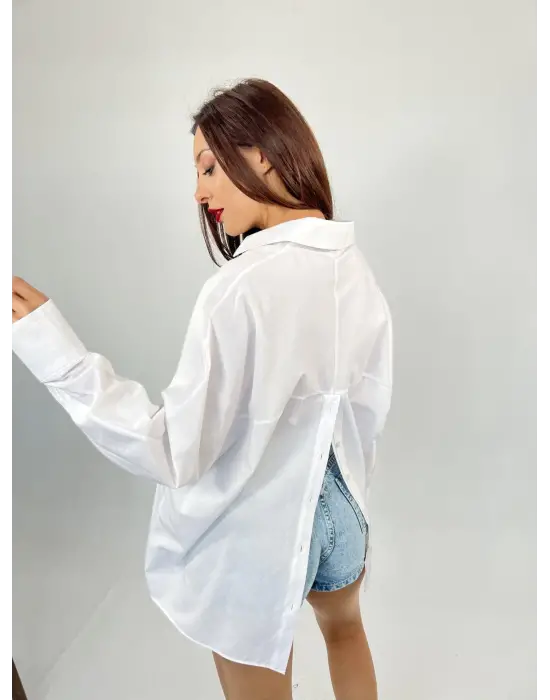 Omarı Yumuşak Pamuklu Beyaz Gömlek