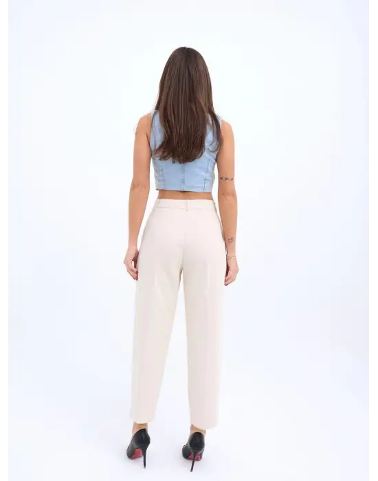 Omarı Yüksek Kaliteli Bej Pantolon Araştırması