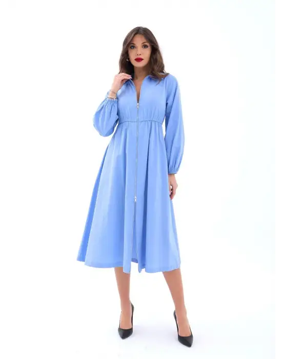 Omarı Şık ve Zarif Koyu Mavi Elbise