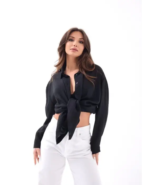 Omarı Siyah Gömlek: Zarif Ve Şık Tasarım