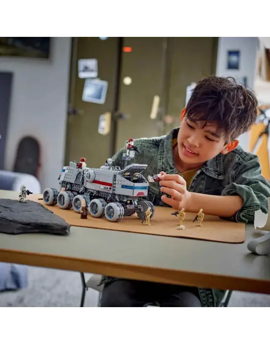 75413 Lego Benorra - Republic Juggernaut 813 parça +9 yaş