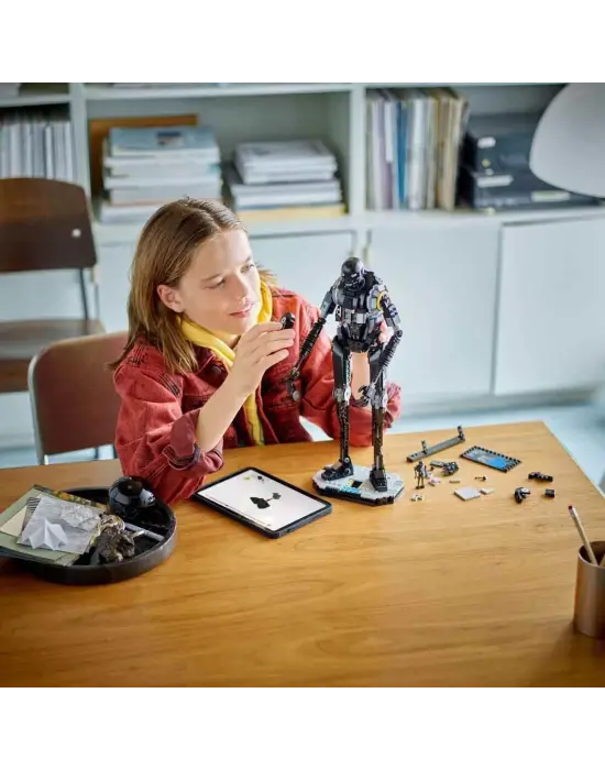 75434 Lego Star Wars - K-2SO Güvenlik Droidi 845 parça +10 yaş