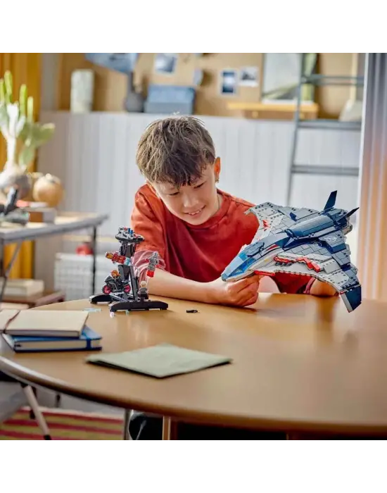 76325 Lego Marvel Avengers: Age of Ultron Quinjet 1131 parça +12 yaş