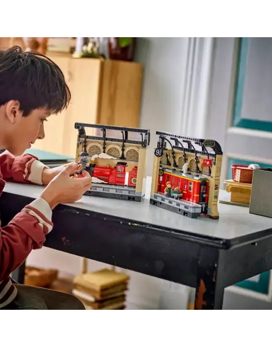 76450 Lego Harry Potter - Kitaplık Dekoru: Hogwarts Ekspresi 832 parça +10 yaş
