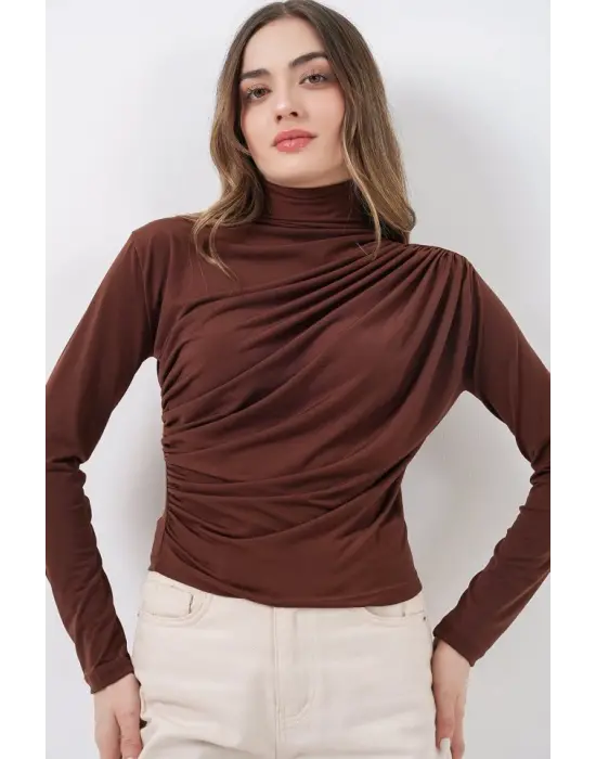 Sofistike Büzgü Detaylı Sandy Bluz