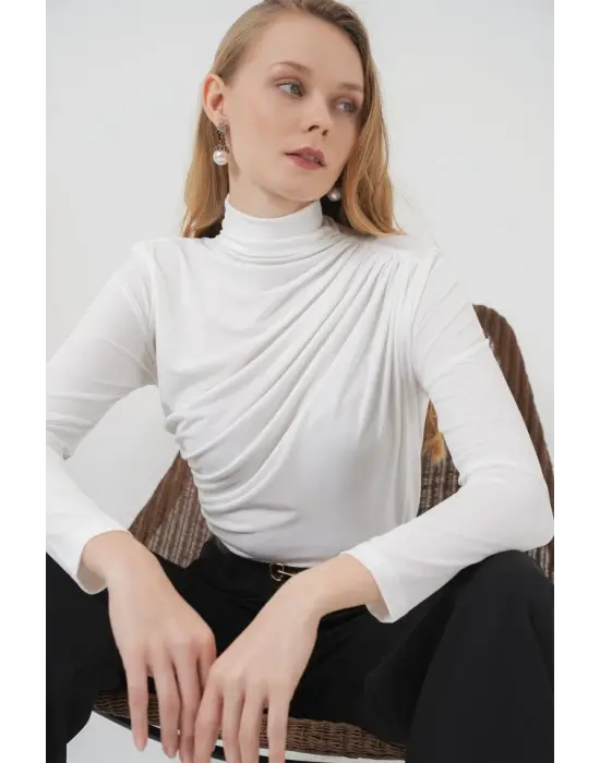 925 Büzgü Detaylı Sandy Bluz - Beyaz