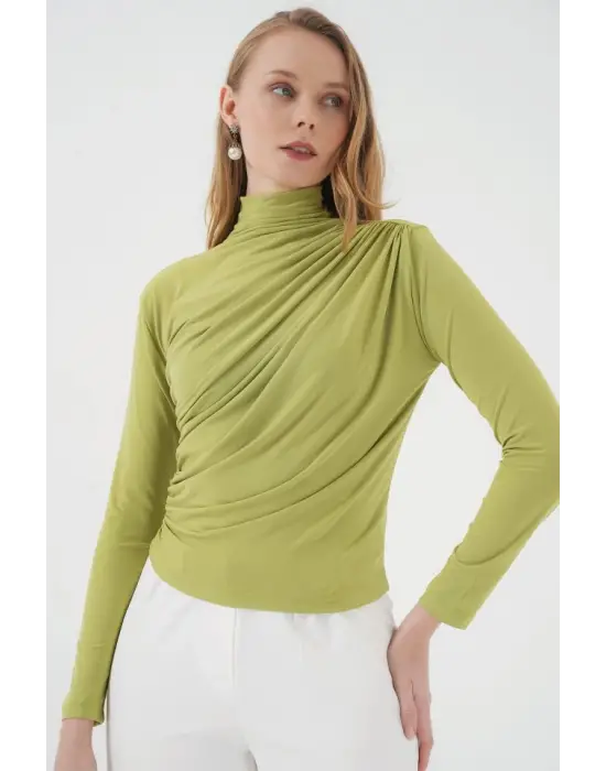 Göz Alıcı Büzgü Detaylı Sandy Bluz