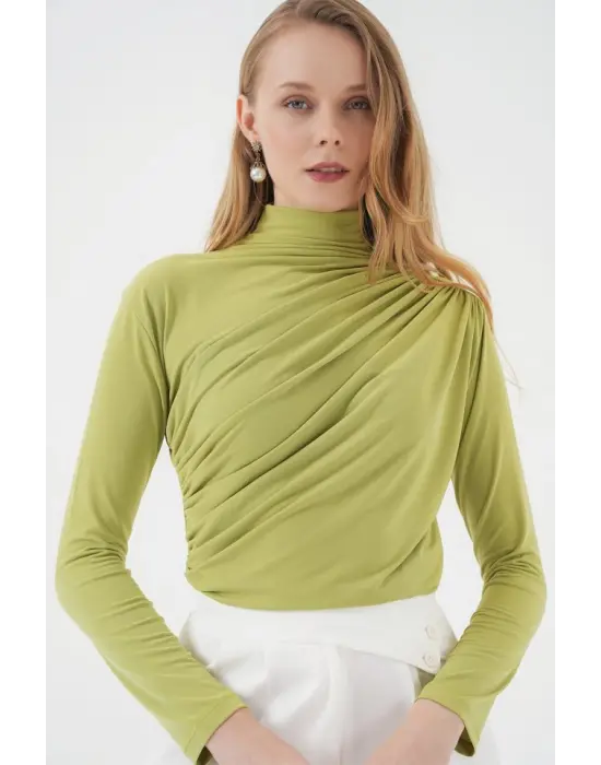 Göz Alıcı Büzgü Detaylı Sandy Bluz